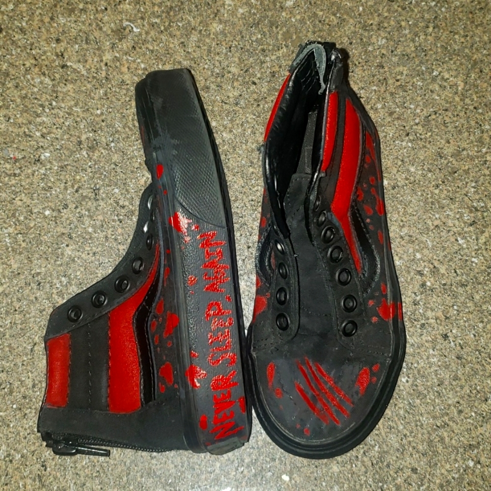Freddy Krueger zipper Vans size 10.5